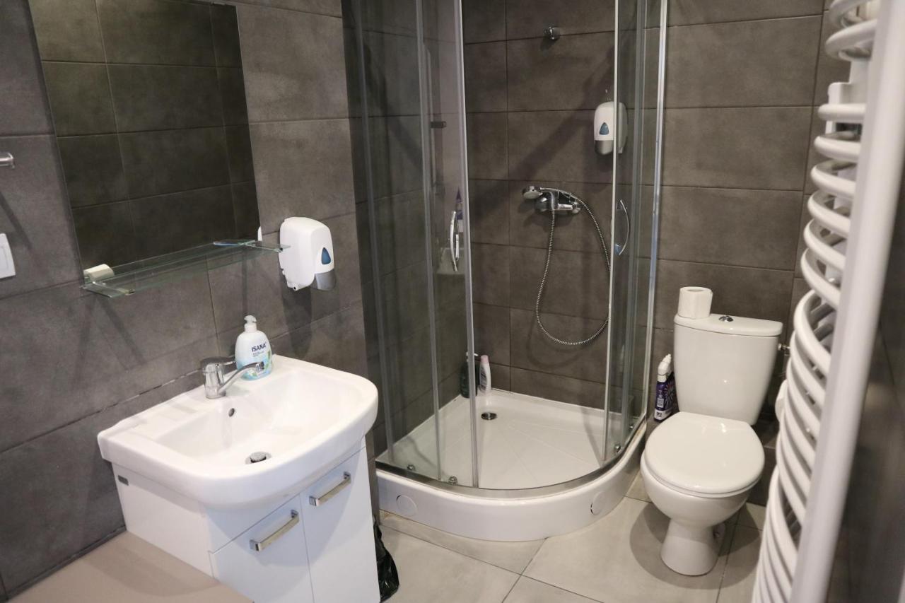One More Night Apartment, Poznan Old Town Экстерьер фото