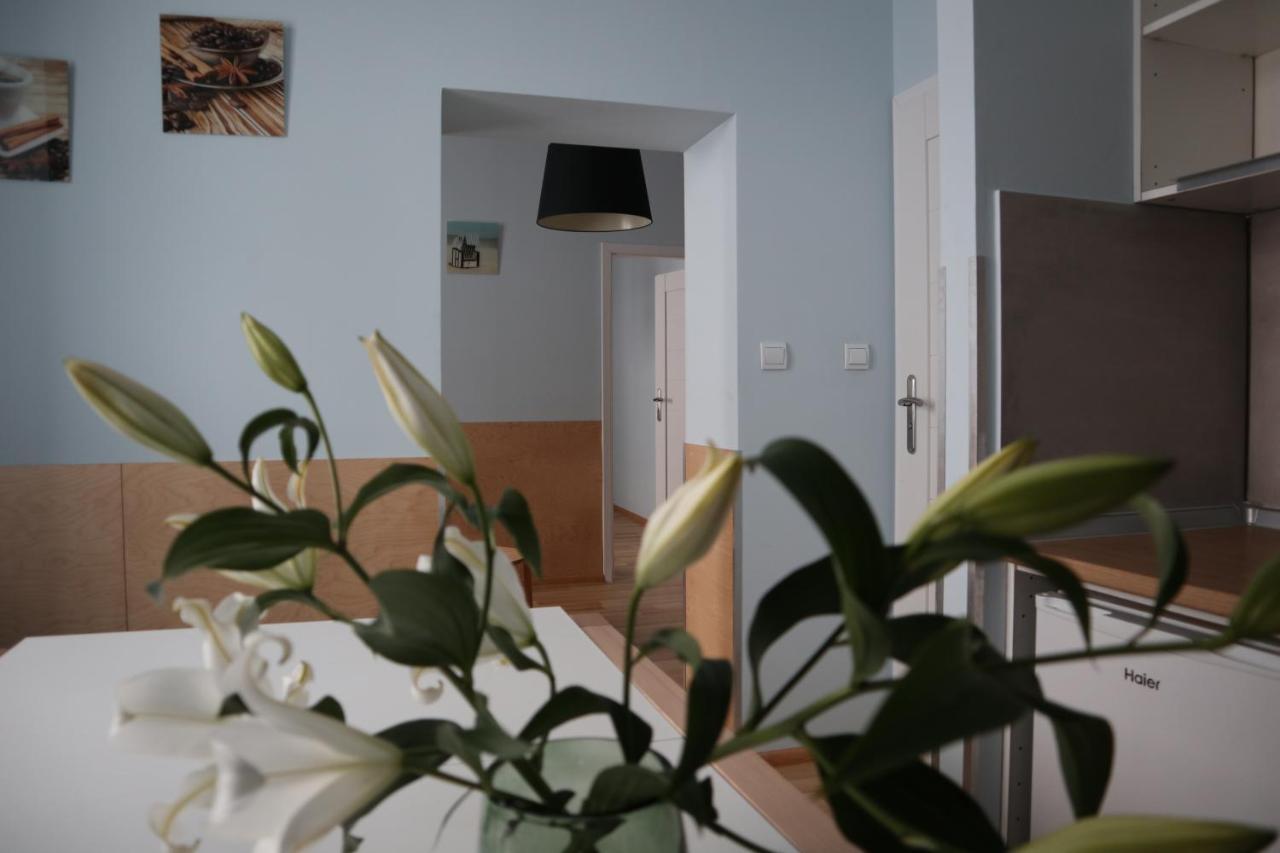 One More Night Apartment, Poznan Old Town Экстерьер фото